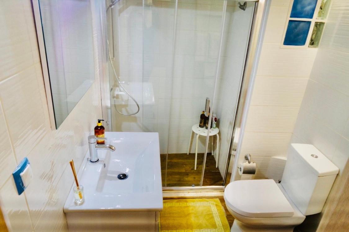 Piraeus Blue Grand Suite Di Giorgio 10 Mins From The Port. المظهر الخارجي الصورة